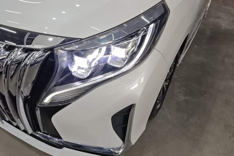 Used GAC Trumpchi M8 2023 Lingxiu Series 390T Deluxe Edition Left Front Headlight