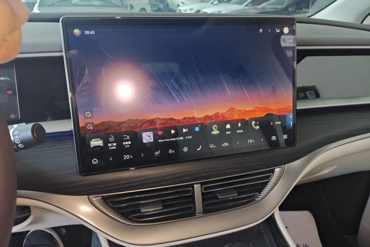 Used Denza D9 2024 DM-i 980 Four-Wheel Drive Prestige Model Audio And AC Panel