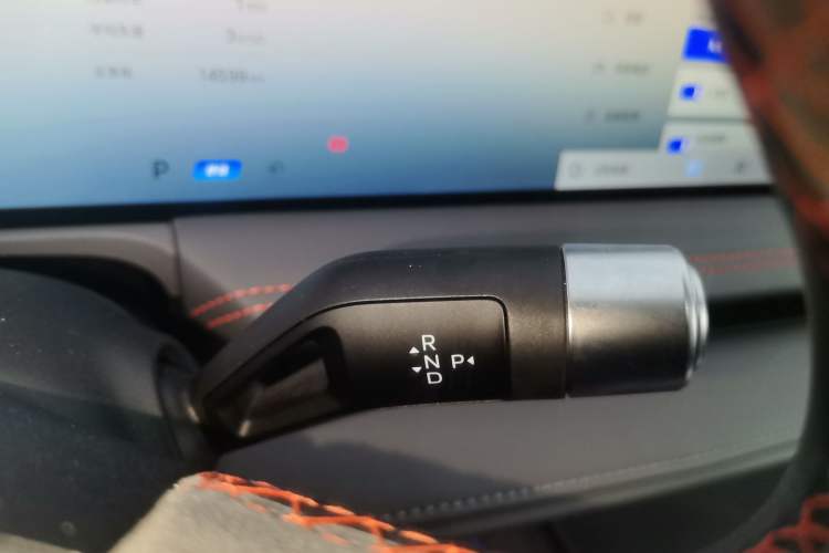 Used Geely Galaxy E8 2025 620 km All-Wheel Drive Starship LiDAR-Enabled Intelligent Driving Version Gear Lever