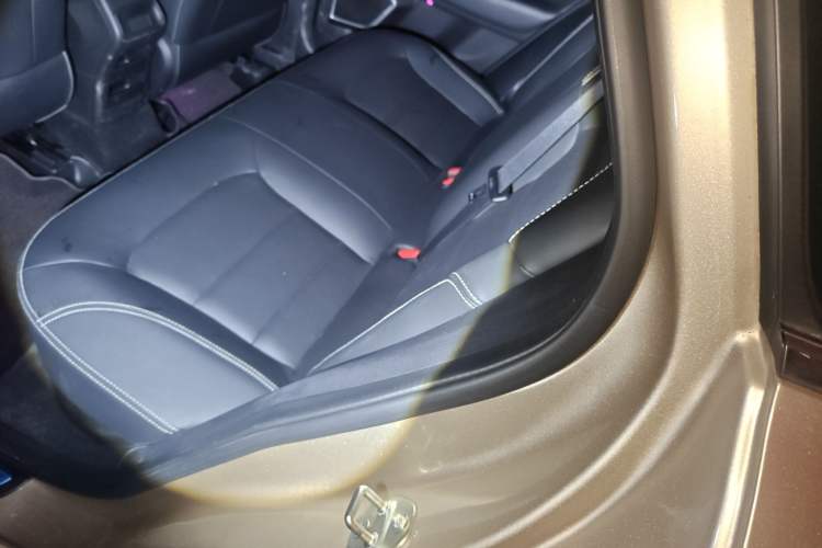 Used Geely Auto Emgrand GL 2018 1.4T DCT Elite Smart Connectivity Version
