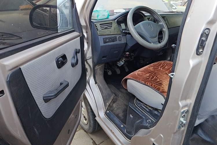 Used Jinbei Hiace X30 2020 1.5L Super-Comfortable Version China VI Standard SWC15M Driver Seat