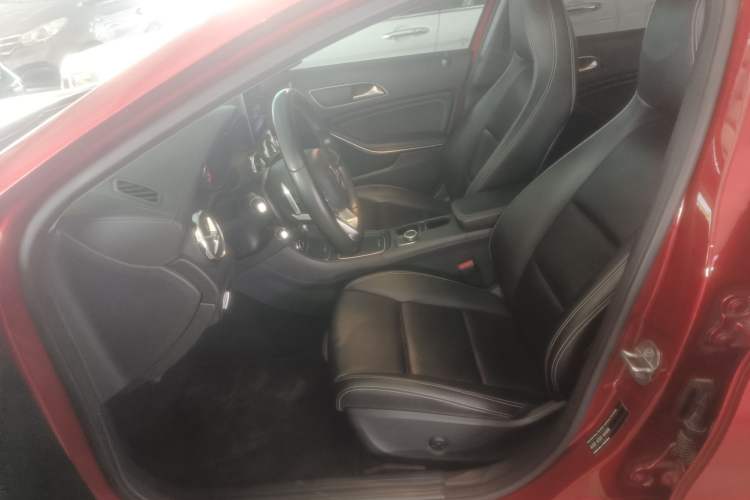 Used Mercedes-Benz GLA 2019 GLA 200 Fashion Model Left Front Seat