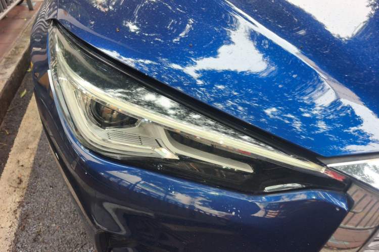 Used Infiniti QX50 2018 2.0T Two-Wheel Drive Fashion Edition Right Front Headlight