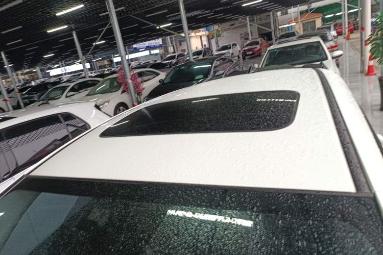 Used Honda Fit 2022 1.5L CVT Trendy Sunroof Edition Roof