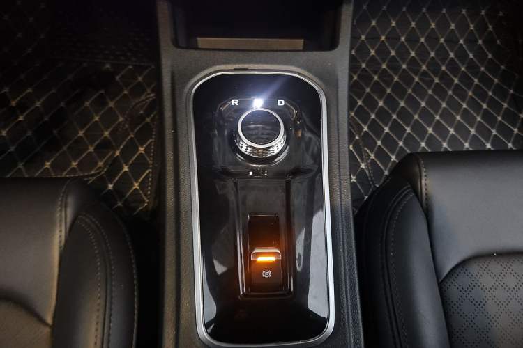 Used Changan Eado New Energy 2022 EV460 Smart Ride-Hailing Edition – Lithium Iron Phosphate
