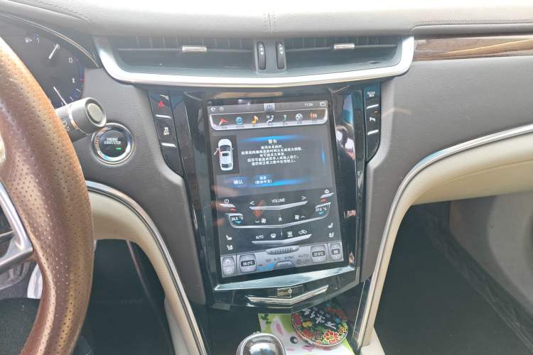 Used Cadillac XTS 2015 28T Elite Model Audio And AC Panel