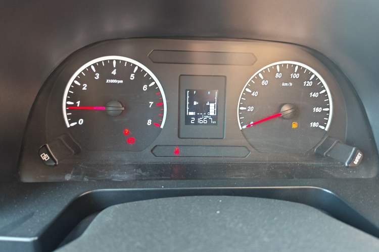 Used FORTHING Lingzhi 2022 V3 1.6L Base Model 2 Seats
