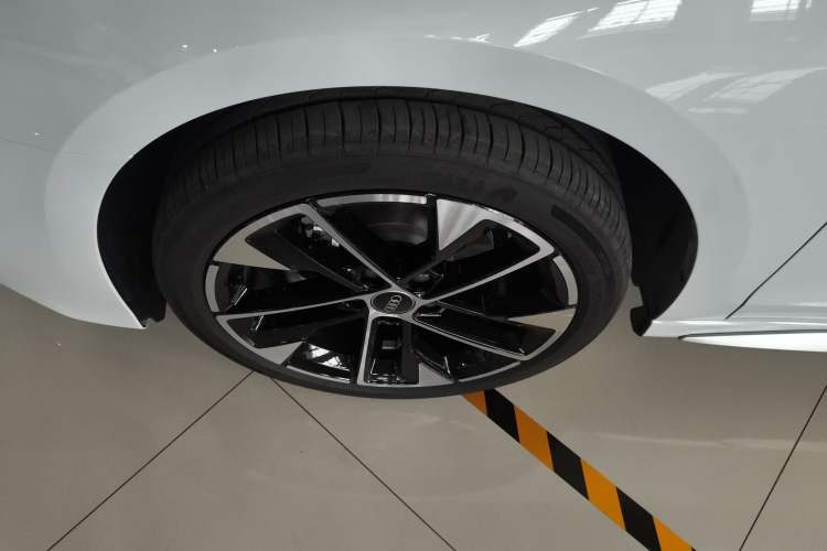 Used Audi A3 2026 A3L Limousine 35 TFSI Prestige Edition Left Front Wheel Hub