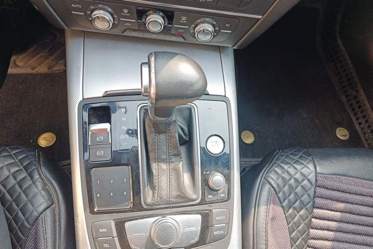 Used Audi A6L 2012 TFSI Standard Model Gear Lever
