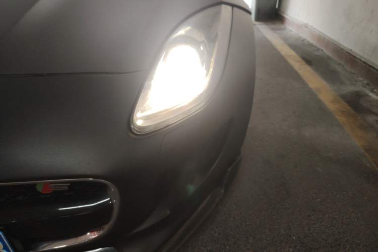 Used Jaguar F-TYPE 2015 3.0 SC Hardtop Version
