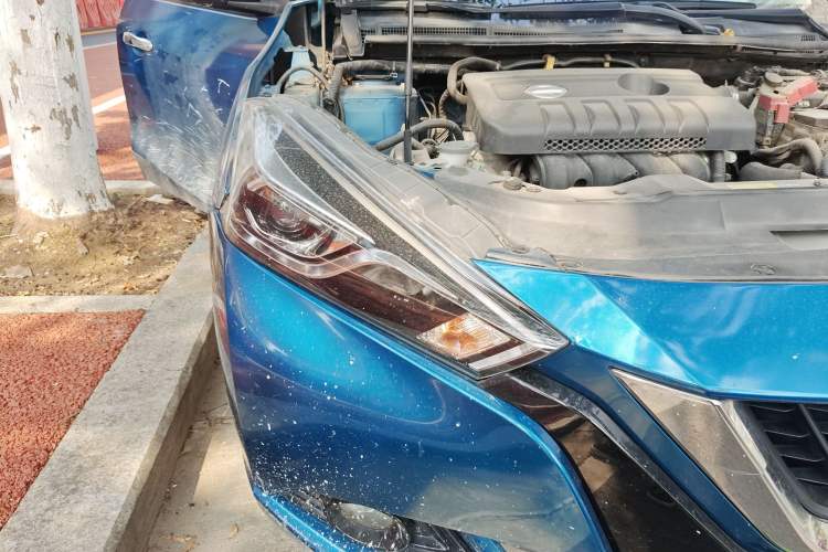 Used Nissan Lannia 2016 1.6L CVT Smart Cool Edition Right Front Headlight