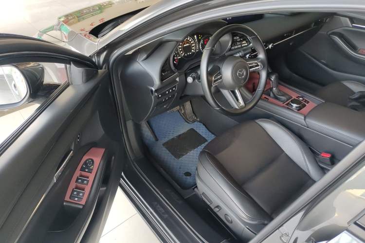 Used Mazda 3 Axela 2023 2.0L Automatic ZhiZhen Edition
