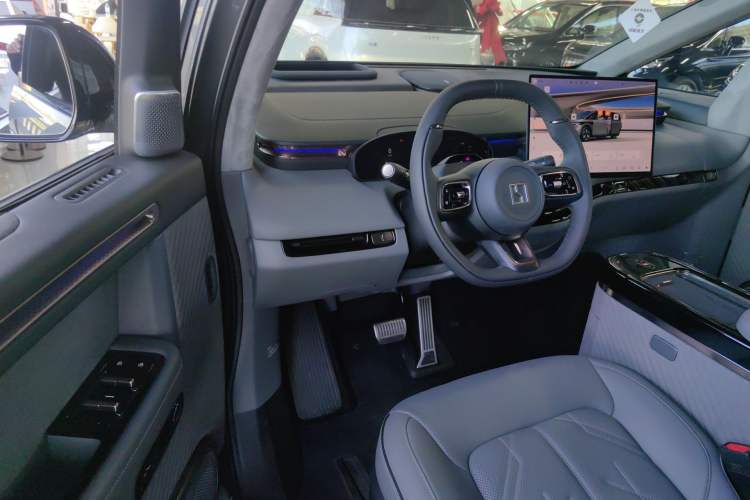 Used Zeekr MIX 2025 Intelligent Driving Version
