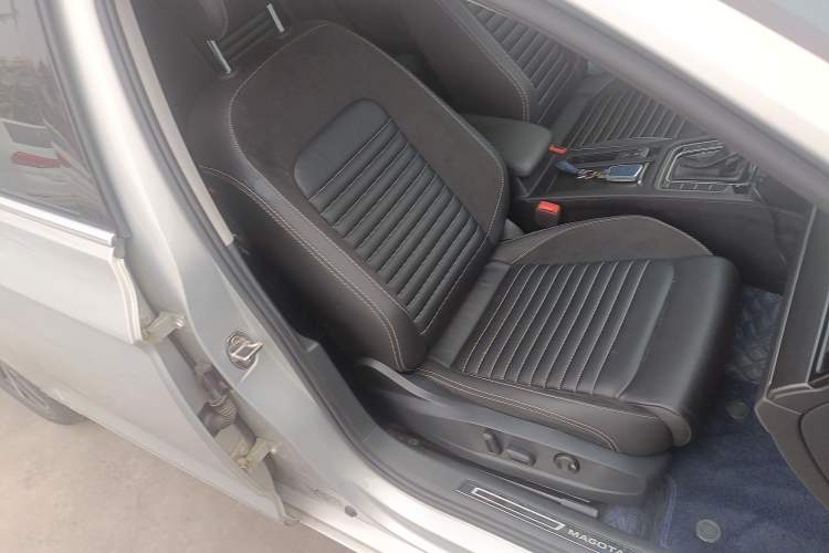 Used Volkswagen Magotan 2020 330TSI DSG Leading Model Right Front Seat