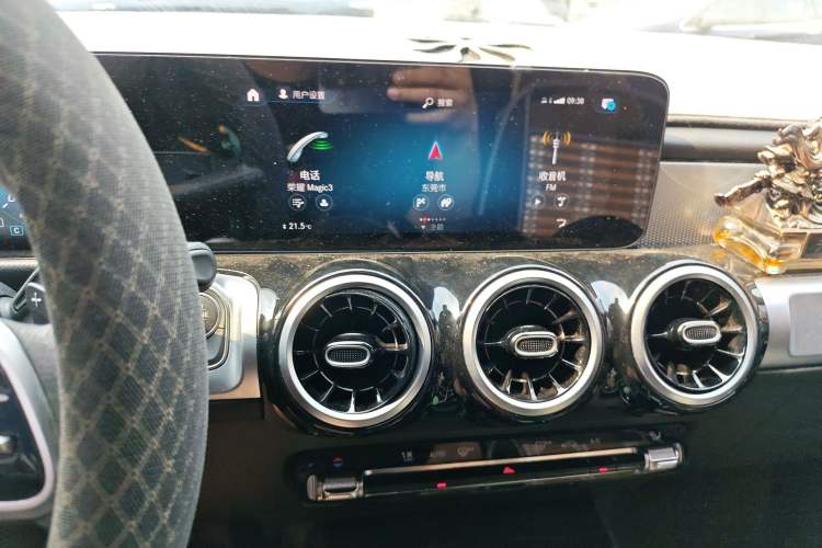 Used Mercedes-Benz GLB 2022 Second Facelift GLB 200 Dynamic Edition Audio And AC Panel