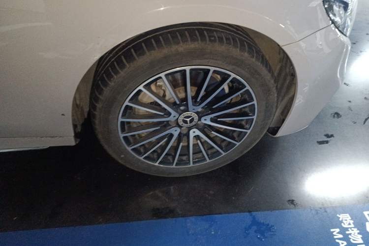 Used Mercedes-Benz E-Class 2018 Facelift E 200 L Sport Edition