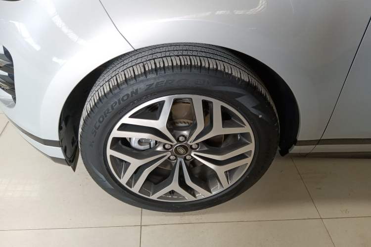 Used Land Rover Range Evoque 2022 Aurora L 249 PS R-Dynamic Luxury Edition Exterior 4