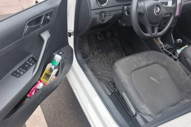 Used Volkswagen Jetta 2017 1.4L Manual Fashion Edition