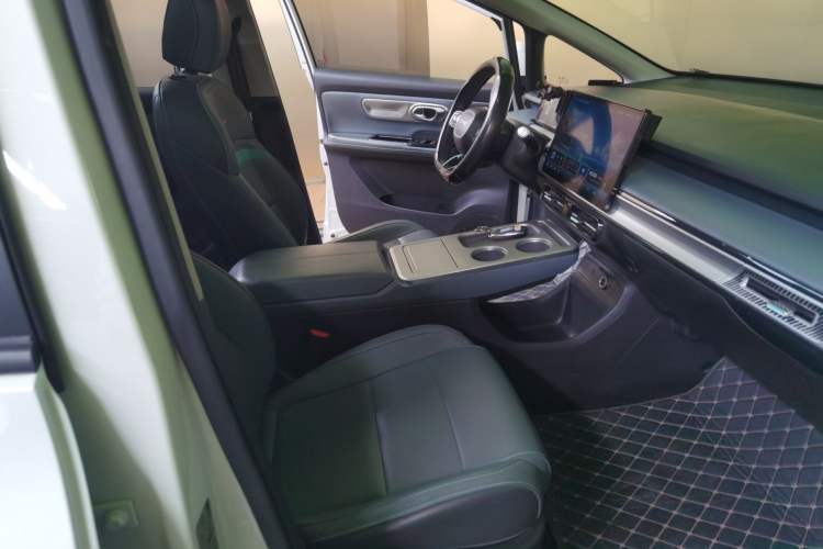 Used AION Y 2023 Younger Star Edition