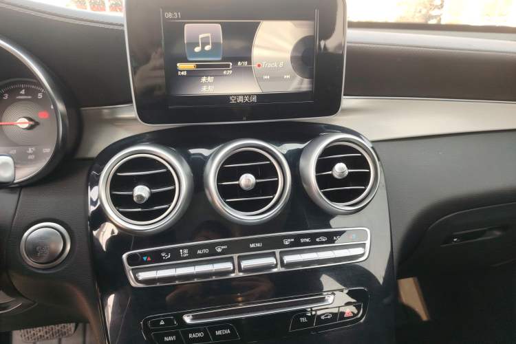 Used Mercedes-Benz GLC 2019 GLC 200 L 4MATIC Audio And AC Panel