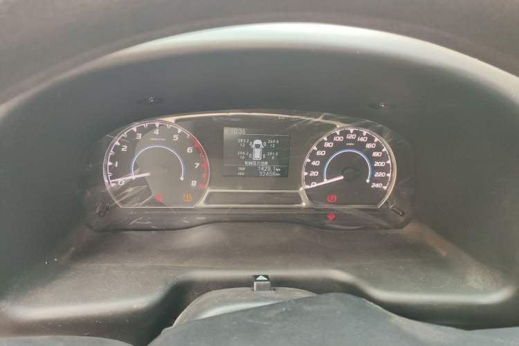 Used JMC Transit 2021 2.8T Space King Standard Version Short Wheelbase Mid-Height Roof 6-Seater Diesel Euro VI JX493