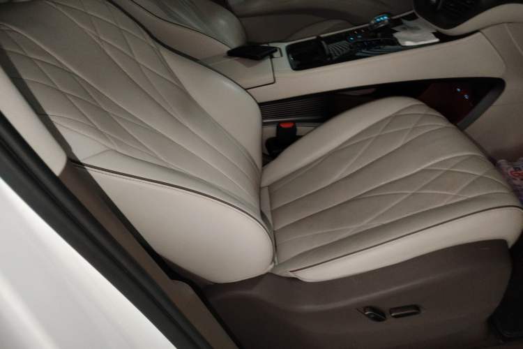 Used Denza D9 2022 DM-i 970 Four-Wheel Drive Prestige Model