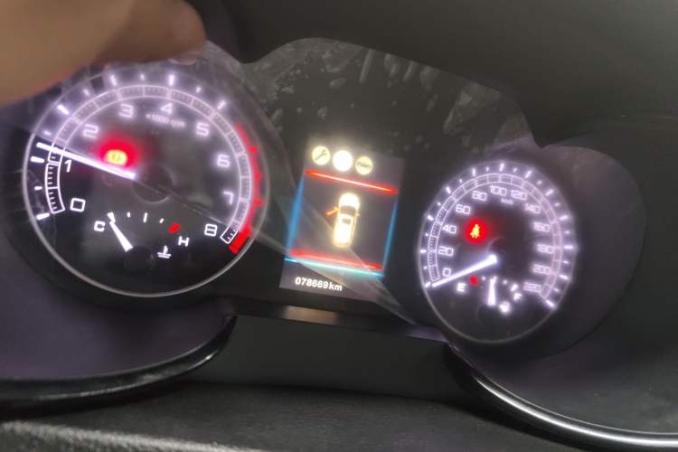 Used Dongfeng Fengdu MX5 2016 1.4T Manual Luxury Edition