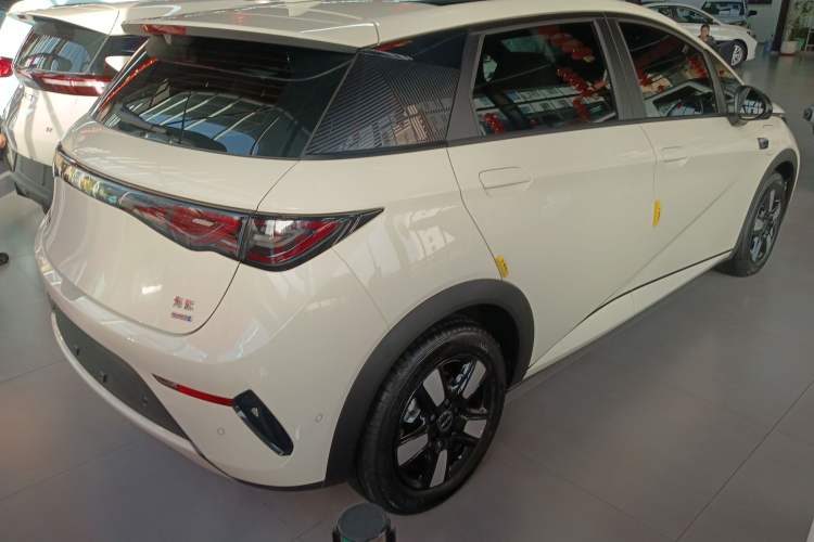 Used BYD Dolphin 2025 Intelligent Driving Version 410 km Fashion Edition
