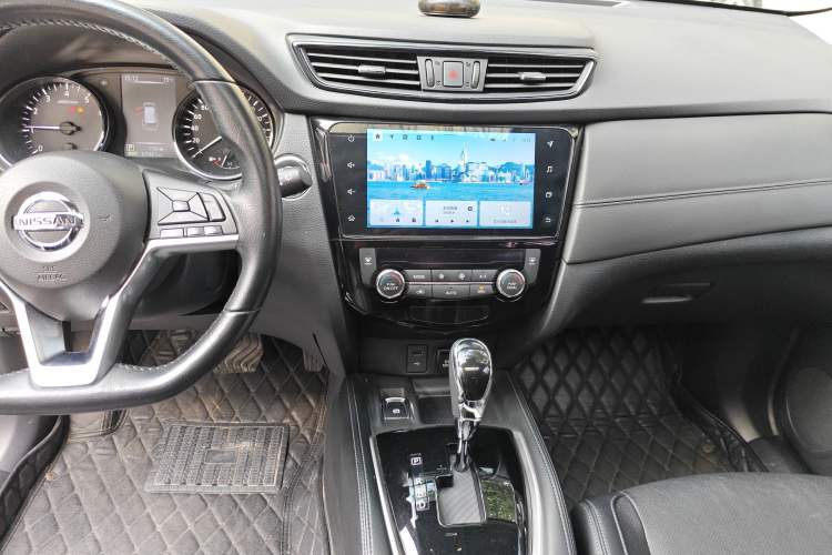 Used Nissan X-Trail 2021 2.0L CVT 2WD XL Premium SmartConnect Deluxe Edition Audio And AC Panel