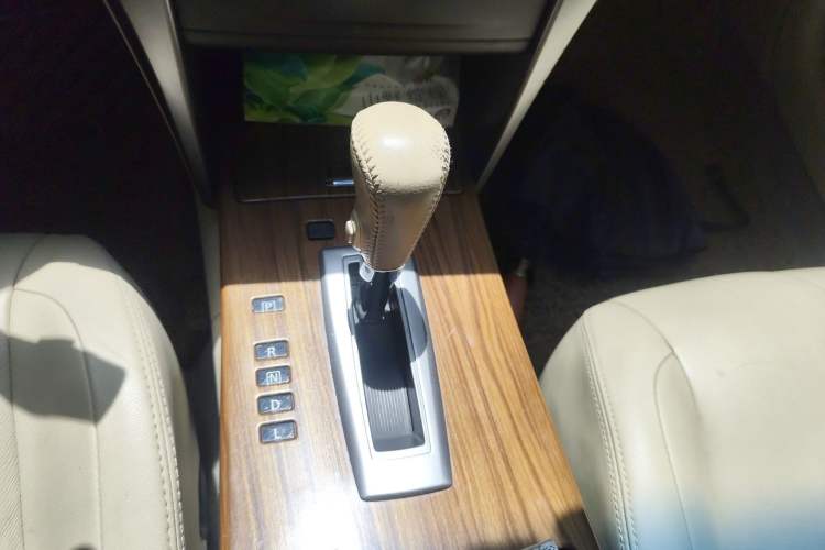 Used Nissan Teana 2011 2.0L XL Glory Edition Gear Lever