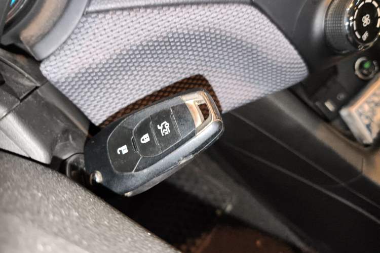 Used Chevrolet Cruze 2017 1.5L Automatic Pioneer Sunroof Edition