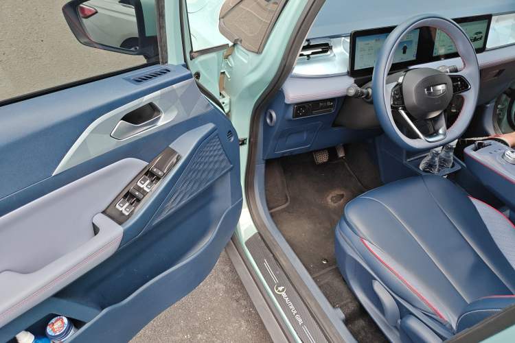 Used Geometry E Firefly 2022 401KM Lightning Tiger 4-Seater
