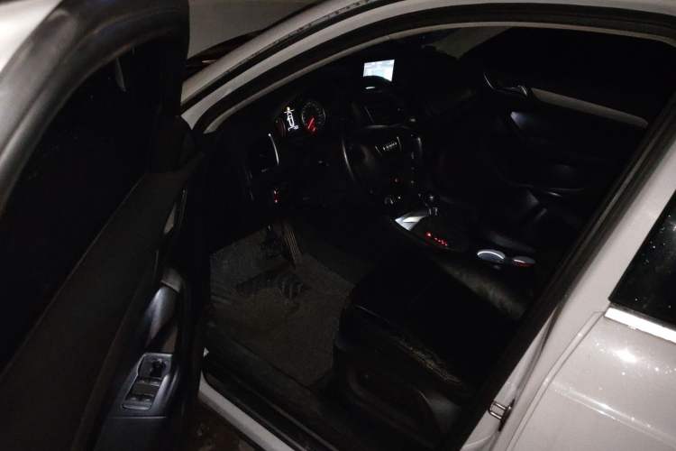 Used Audi Q3 2013 35 TFSI Ambition Edition Driver Seat