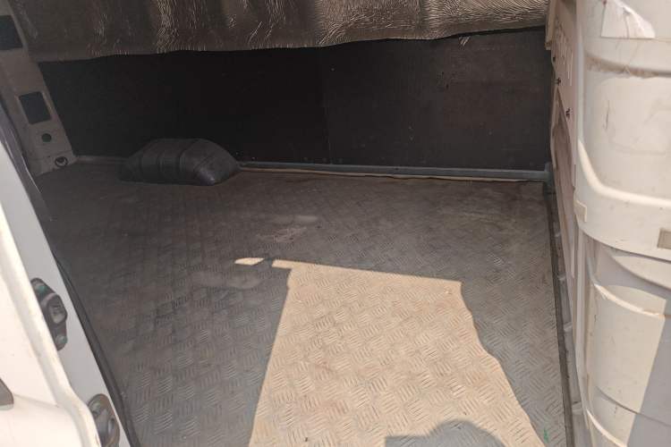 Used Farizon Xingxiang V 2023 V6E Ningde Times 41.86 kWh Deluxe Edition Left Rear Seat