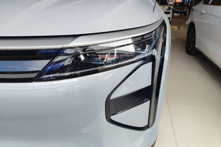 Used EXEED Stellar C-DM 2025 100 Long-Range Plus Two-Wheel Drive
