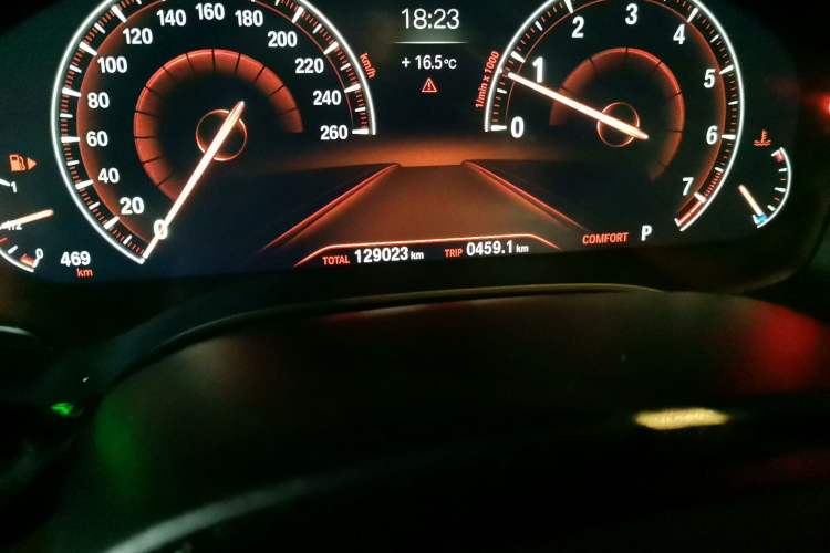 Used BMW 6 Series GT 2019 630i Luxury Design Package Odometer Close Up