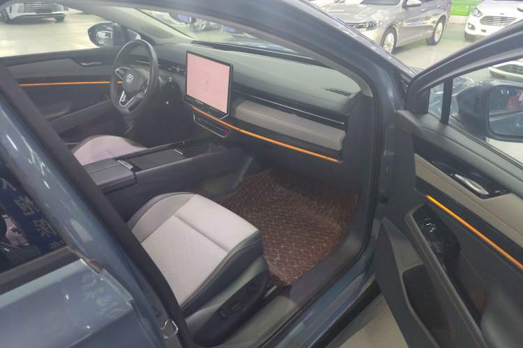 Used Volkswagen ID.7 VIZZION 2024 AIR model
