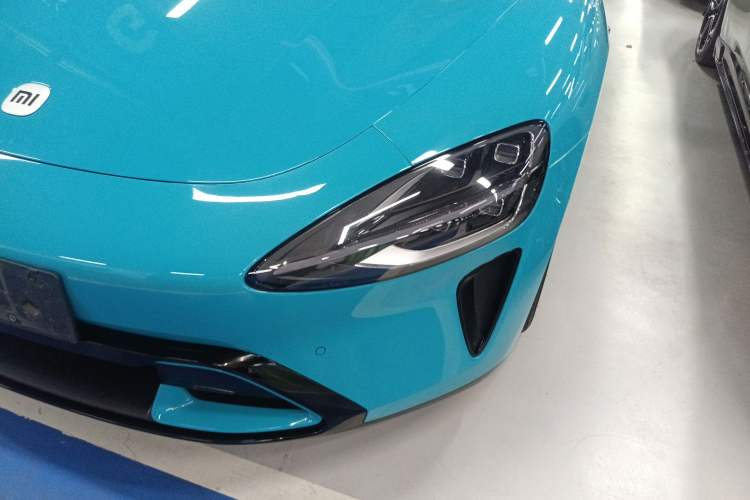 Used Xiaomi Auto SU7 2024 Rear-Drive Ultra-Long Range Advanced Pro-Level Intelligent Driving Version Left Front Headlight