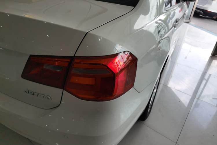 Used Volkswagen Jetta 2015 Value Edition 1.6L Automatic Comfort Version
