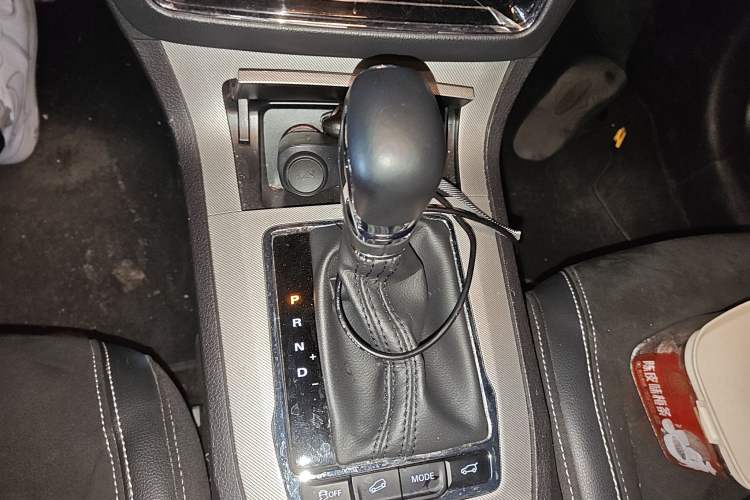 Used Roewe RX5 New Energy 2017 eRX5 50T Hybrid Connected Prestige Flagship Edition Gear Lever