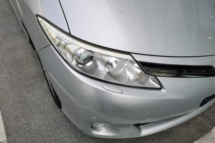 Used Toyota Previa 2012 2.4L 7-Seater Standard Edition Right Front Headlight