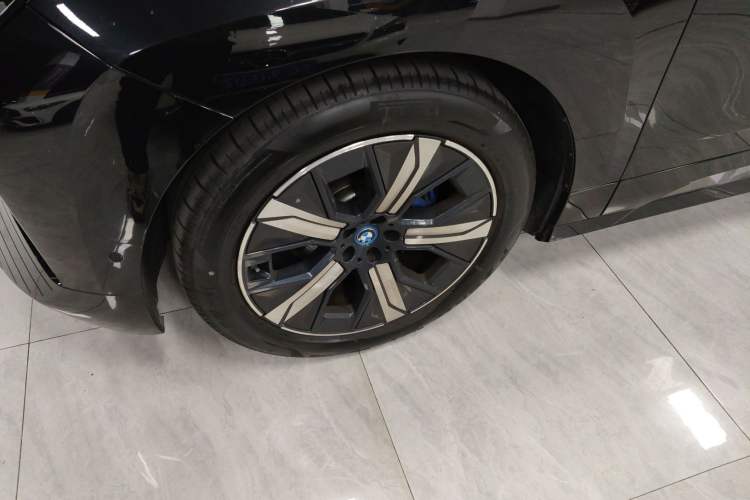 Used BMW iX 2023 xDrive40
