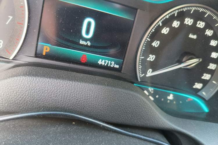 Used Buick GT 2021 1.3T Automatic Mild Hybrid Elite Version Odometer Close Up