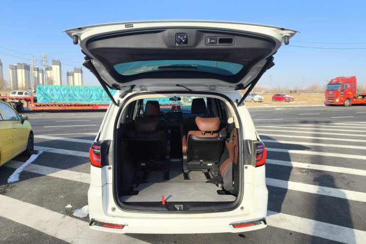 Used Honda Odyssey 2024 2.0L eHEV Sharp & Enjoy Edition