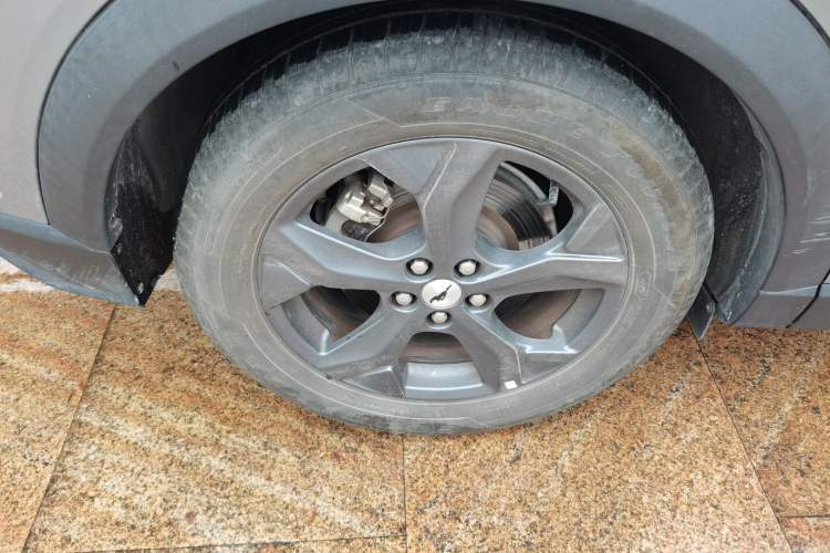Used Ford Mustang Mach-E 2021 Leap Edition Rear-Drive Version (Standard Range) Right Rear Wheel Hub