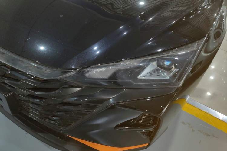 Used Dongfeng Aeolus Yixuan 2023 Mach Edition 1.5L Automatic Chasing Shadow Version Left Front Headlight