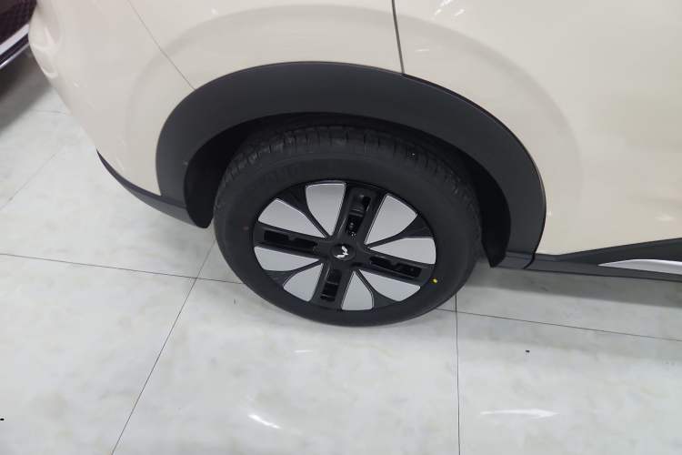 Used Wuling Bingo S 2025 Model 325km Deluxe Edition