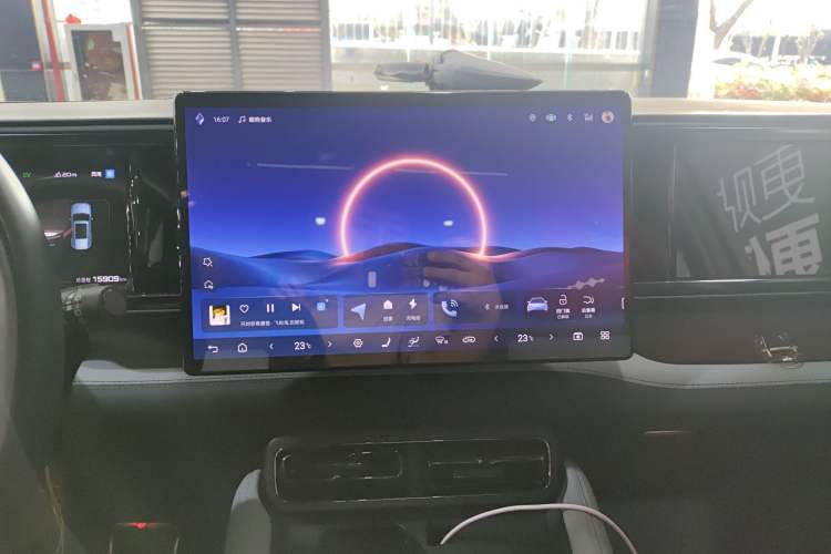 Used Formula Leopard Leopard 5 2023 Navigator Edition
