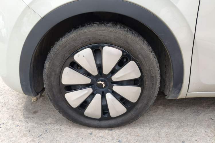 Used Wuling Bingo 2023 333km Enjoy+ Version Exterior 4