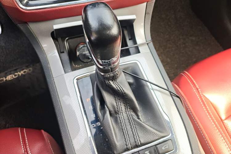 Used Roewe RX5 2016 30T Two-Wheel Drive Automatic Internet Smart Edition Gear Lever